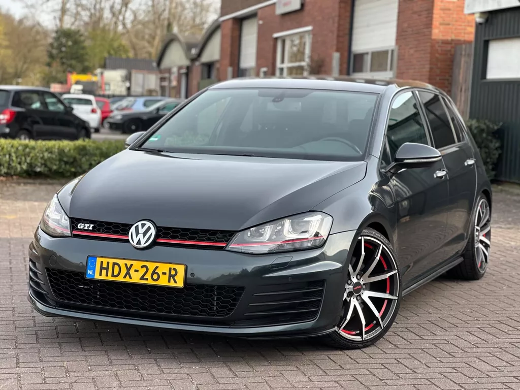 Volkswagen GOLF 2.0 TSI GTI